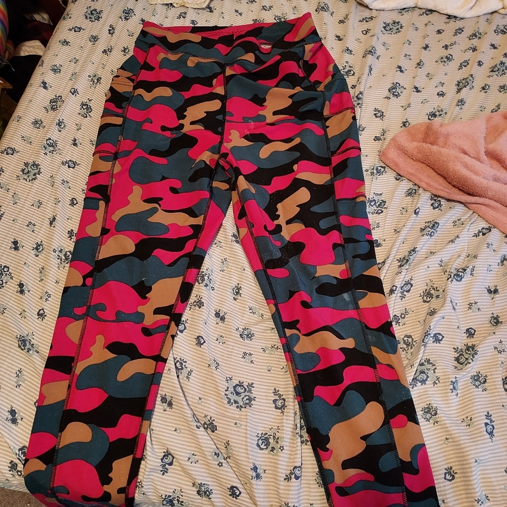 Pop Fit Pink Brown and Green Camoflauge Print Leggings